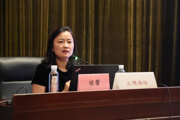 星星配资 上博讲坛｜为啥埃及法老要“站”在上博门口？大展图录透露了什么信息？